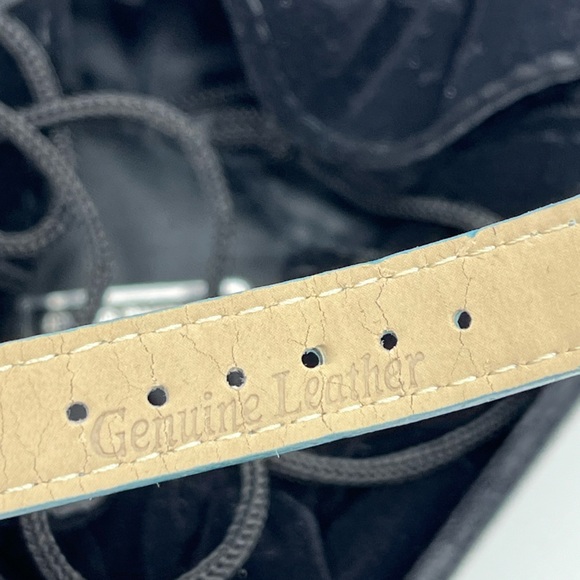 Vintage QVC Diamonique Crocodile-Embossed Leather Bracelet - Picture 9 of 11